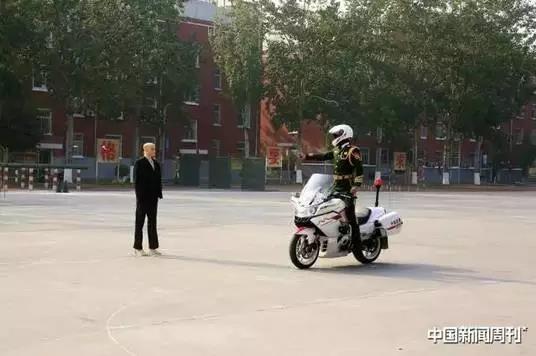 阅兵仪式中的国宾护卫队，荣耀与力量的展现，阅兵仪式中的国宾护卫队，荣耀与力量的璀璨瞬间
