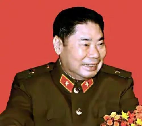 新任总参谋长的军衔是多少，深度解析军职等级与军衔制度，揭秘新任总参谋长军衔与深度解析军职等级制度
