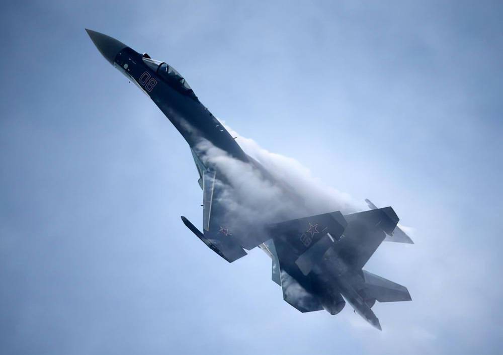 歼-16并非仅为空优,深度解析其多重角色与战略价值,深度解析,歼-16的多重角色与战略价值远超空优战机