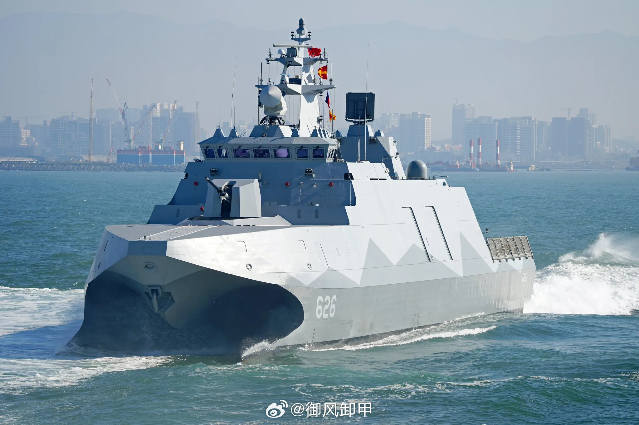 水面舰艇主要类型及其特点，水面舰艇主要类型及其特性概述