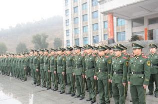 武警士官服装图片，展现军威与荣耀的象征，武警士官服装，军威与荣耀的象征图片展示