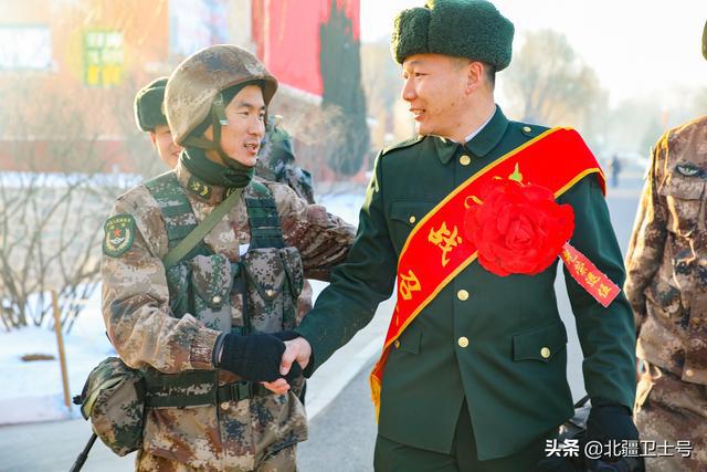 荣耀与担当，12集团军的军旗，荣耀与担当，军旗下，传承十二集团军的荣光与使命