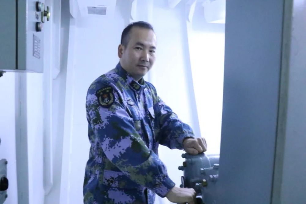 去海军勤务学院当兵，探寻士兵之路与军事教育的交汇点，海军勤务学院，士兵之路与军事教育的交汇点探寻