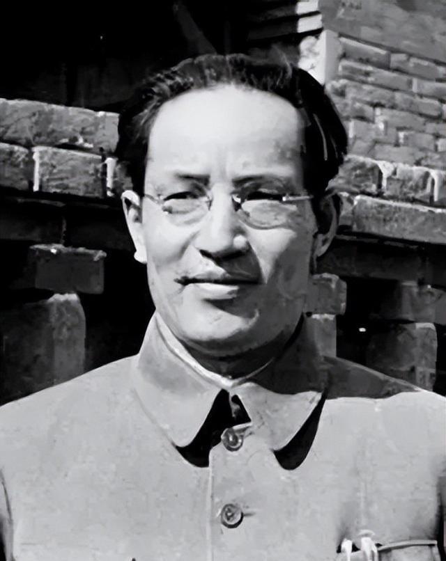 关于中国人民解放军第XXX师的简介，中国人民解放军第XXX师简介