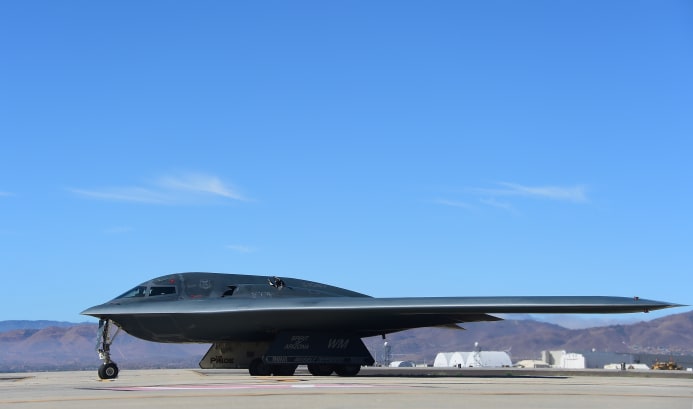 揭秘B-2轰炸机造价，一项巨大的航空工程投资，揭秘B-2轰炸机巨额造价，航空工程中的巨大投资