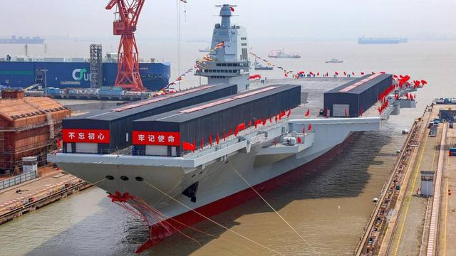 中国航母的尺寸与力量，宽度、长度与高度的探索，中国航母尺寸与力量揭秘，宽度、长度与高度的全面探索