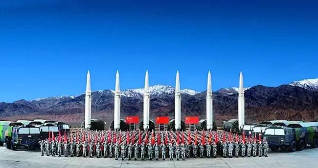中国二炮部队军旗，荣耀与力量的象征，中国二炮部队军旗，荣耀与力量的不灭荣光