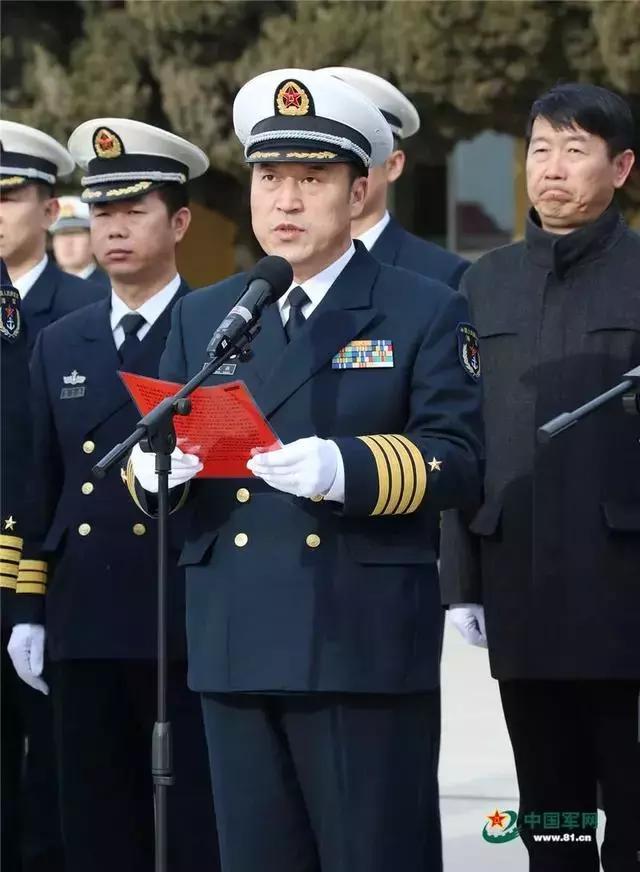 辽宁舰首任舰长张峥的军衔与传奇人生，辽宁舰首任舰长张峥，军衔显赫，传奇人生回顾