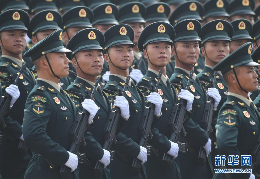火箭军军服图片，展现力量与荣耀的象征，火箭军军服展示力量与荣耀，军装图片揭示威严风采