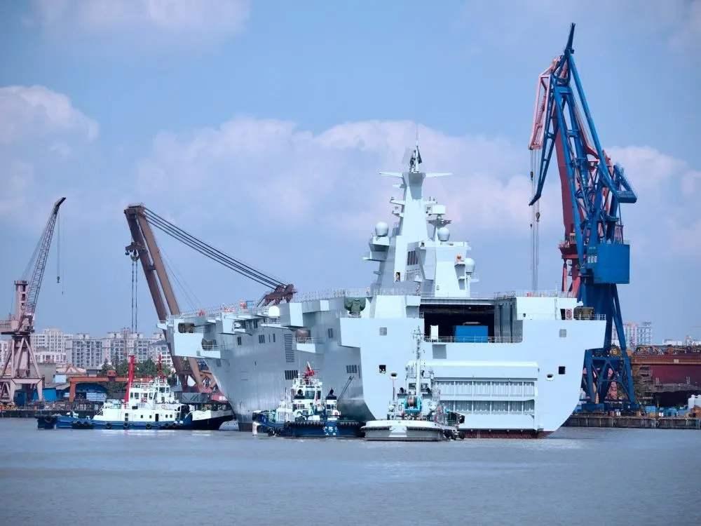 关于中国海军新型战舰——075型两栖攻击舰的详细参数研究，中国海军新型战舰075型两栖攻击舰详细参数研究解析