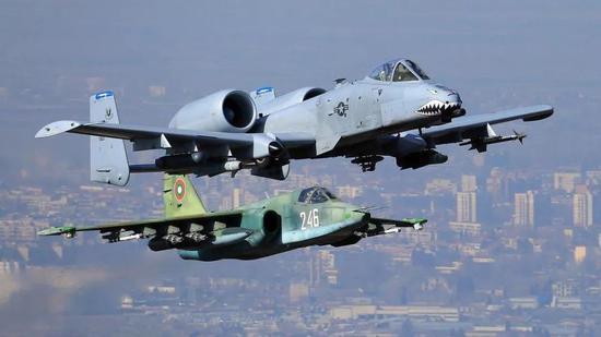 A-11攻击机，深入解析一种强大的军用飞行器，A-11攻击机，强大军用飞行器深度解析