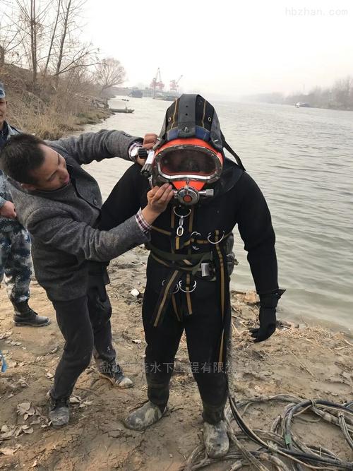 潜水打捞，探索深海世界的秘密与奇迹，深海探索，潜水打捞揭秘未知奇迹