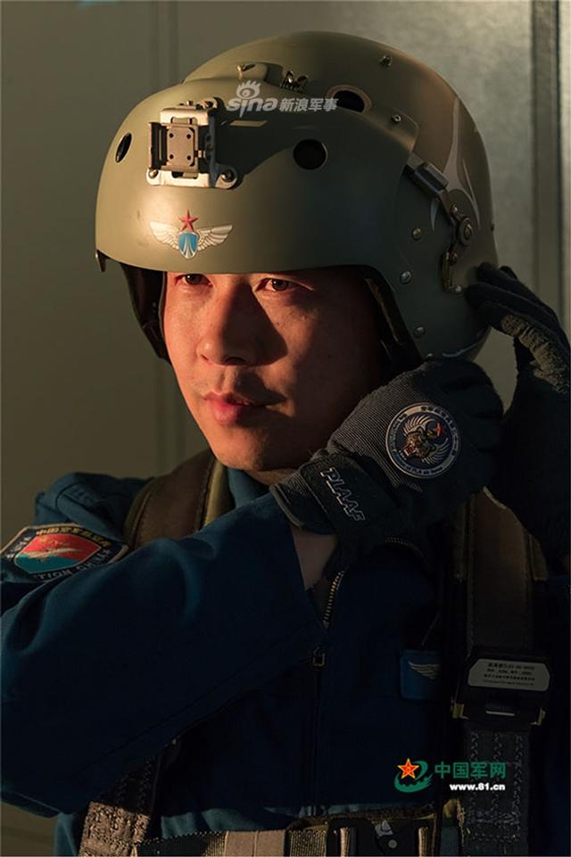 中国空军飞行员，帅气图片背后的英勇与荣耀，中国空军飞行员，英勇与荣耀的帅气风采