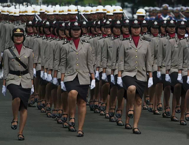 世界各国女兵阅兵图片，展现力量与荣耀的画卷，全球女兵阅兵风采，力量与荣耀的画卷展现