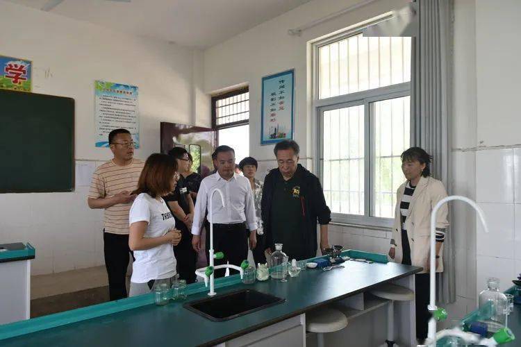 科工局与军工集团的关系探究，科工局与军工集团关系深度探究
