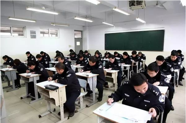 警校视力要求的重要性及其影响,警校视力要求的重要性及其深远影响