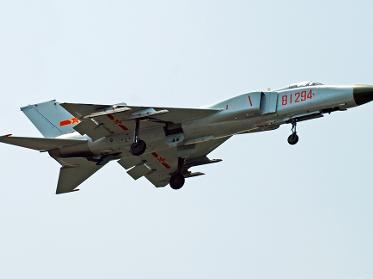 歼8全天候型战斗机，中国空军的重要力量，歼8全天候型战斗机，中国空军核心战斗力之巅