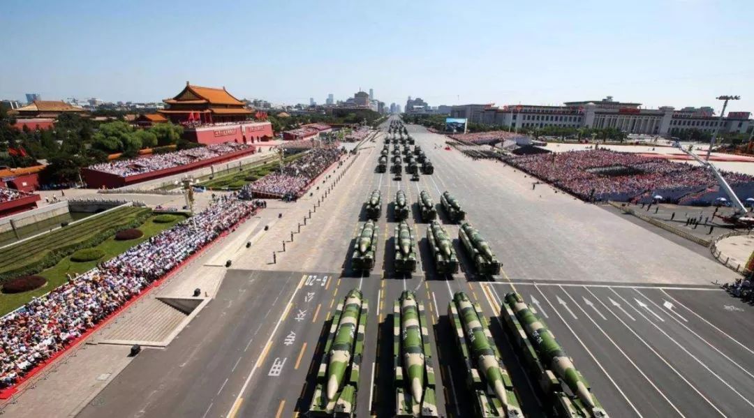 国庆70周年大阅兵感受，荣耀与力量的展现，国庆70周年大阅兵，荣耀与力量的辉煌展现