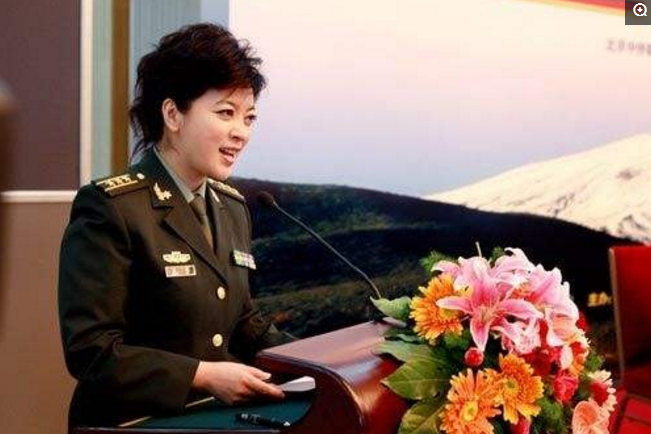 央视军事女记者与背后的老板，探究与解析，央视军事女记者与背后老板的秘密探究与解析