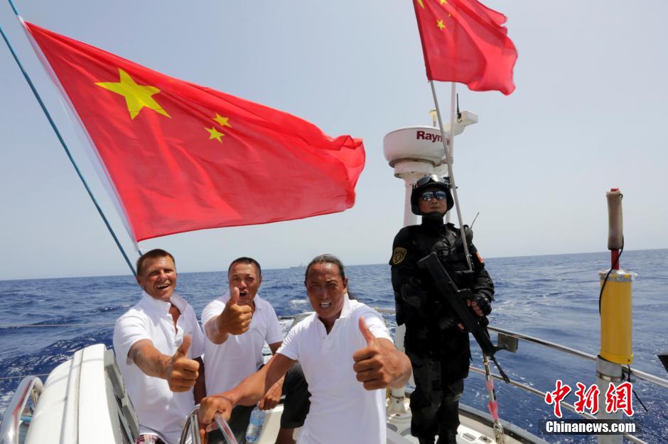 中国海军护航，驱赶海盗，维护海上安全，中国海军护航行动，维护海上安全，驱赶海盗威胁