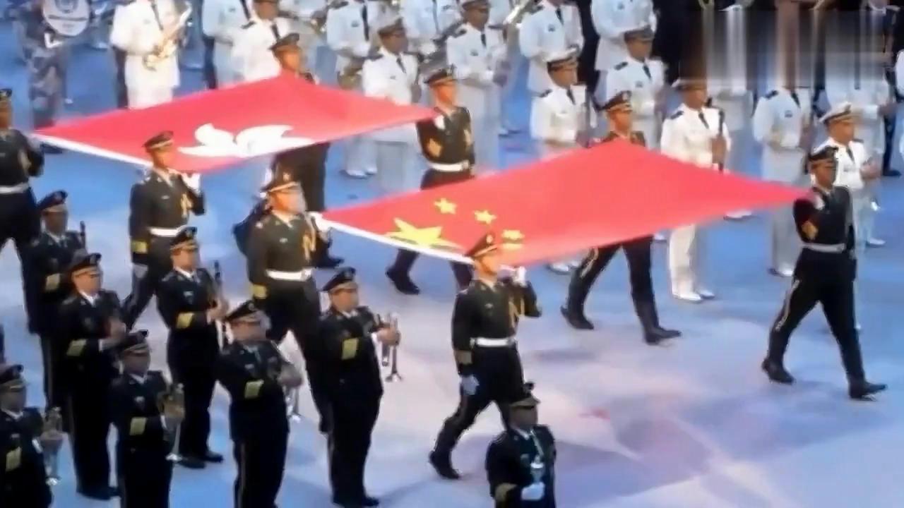 三军仪仗队升旗，荣耀与庄重的仪式，三军仪仗队升旗，荣耀与庄重的升旗仪式