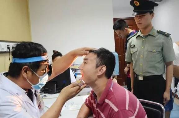 当兵检查中的裸检问题解析，当兵检查中的裸检问题深度解析