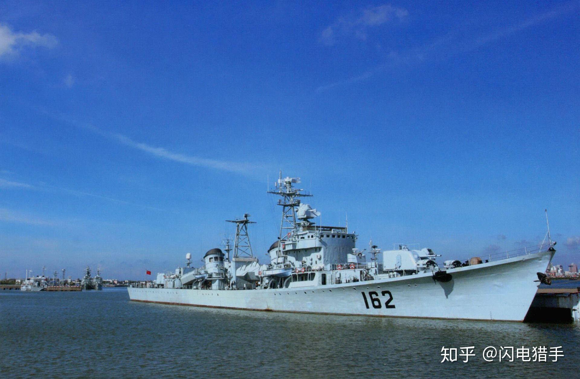 中国海军的骄傲，051导弹驱逐舰的发展历程，中国海军的骄傲，051导弹驱逐舰发展历程回顾