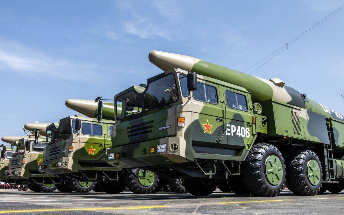 东风导弹家族中的两大巨头,东风-21D与东风-26导弹的射程分析,东风导弹家族巨头揭秘,东风-21D与东风-26导弹射程深度解读