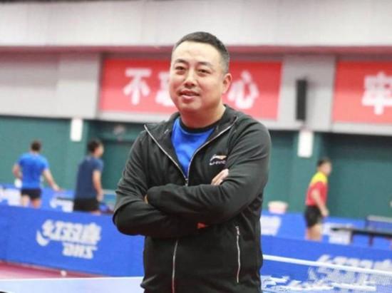 中国巴黎乒乓球最新消息，热血激战，掀起全球热潮，中国巴黎乒乓球热血激战，掀起全球乒乓热潮