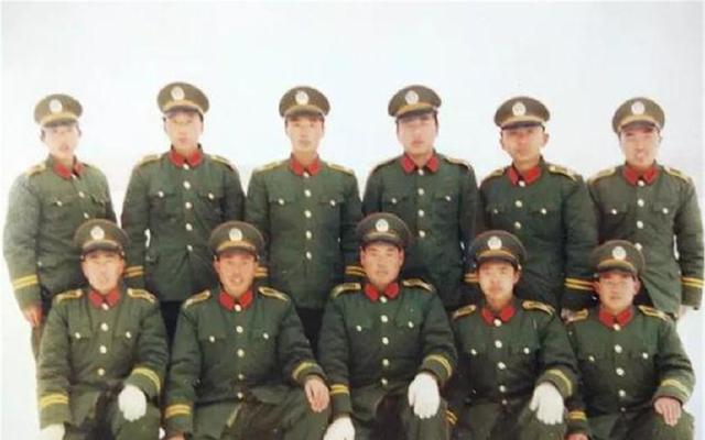 武警部队服装演变过程,历史的见证与时代的印记,武警部队服装演变,历史的见证与时代印记的巡礼