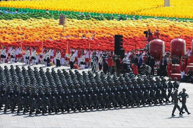 国庆阅兵方队，一排多少人，展现国威军威，国庆阅兵方队，展现国威军威，每排人数揭秘
