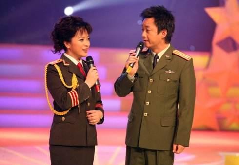 中央军事频道,爱我人民,爱我军,中央军事频道,热爱人民,致敬军队