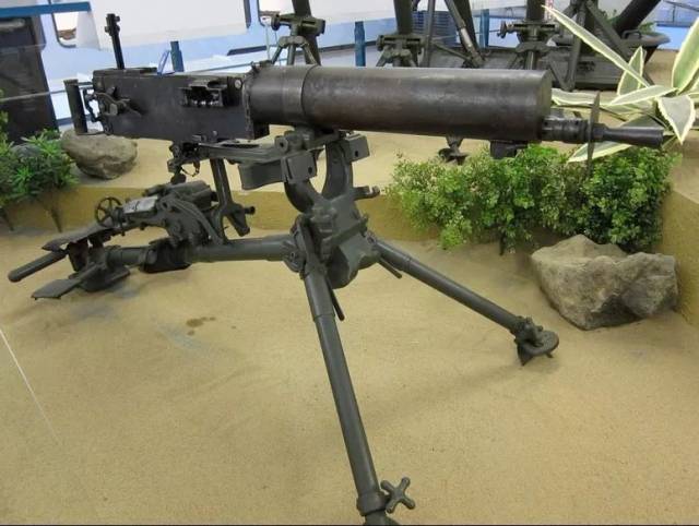 探索经典武器，24式马克沁机枪的传奇与图片展示，经典武器传奇，探索马克沁机枪的传奇与图片展示