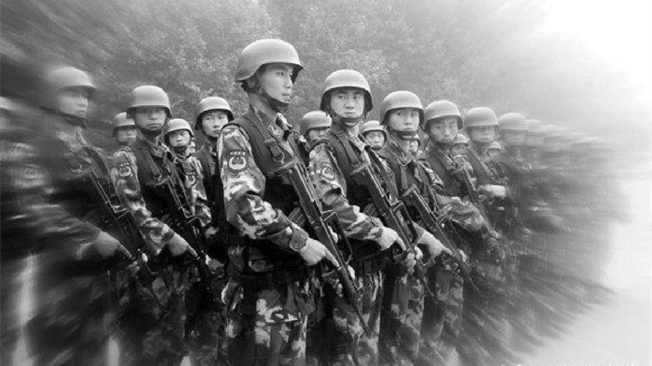 武警战士张金龙，英勇形象的生动写照，武警战士张金龙，英勇形象的典范