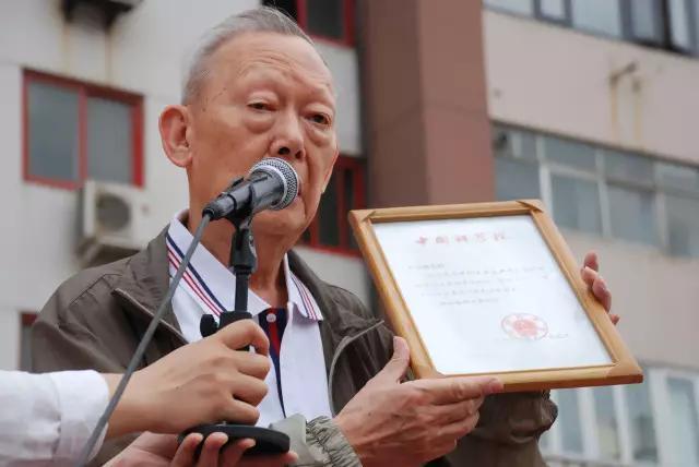 东风洲际弹道导弹的价格及其影响，东风洲际弹道导弹价格及其影响分析