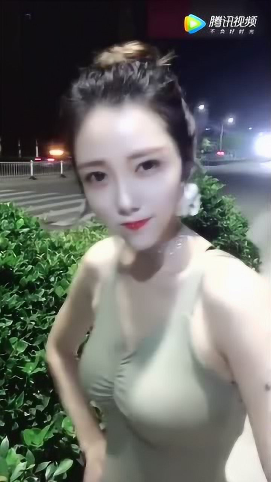 今天晚上姐随便你弄，今晚姐姐掌控主导权，随心所欲的私密时刻