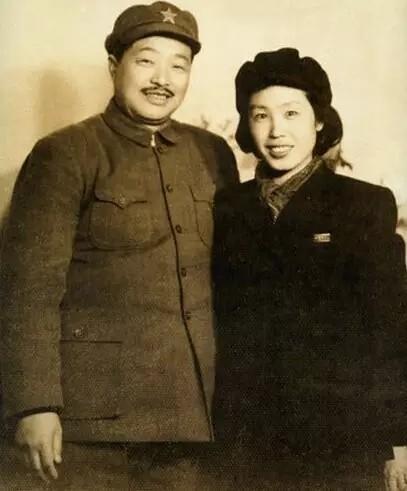 瓦良格号航母，核动力还是传统动力？，瓦良格号航母动力类型解析，核动力还是传统动力？