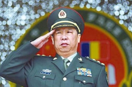 参谋长与政委，军事领导体系中的双重角色与权力比较，军事领导体系中的双重角色与权力比较，参谋长与政委的角色解析