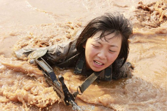 中国女特种兵的真实照片，揭示背后的力量与荣耀，中国女特种兵背后的力量与荣耀，真实照片揭示风采