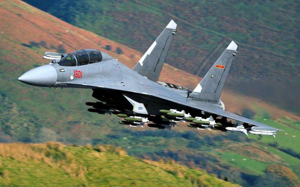 歼-16，深入解析中国新一代多用途战斗机的类型与特点，中国新一代多用途战斗机歼-16深度解析与特点探究