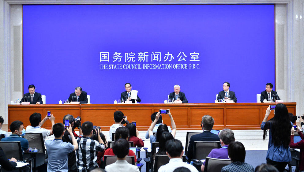 疫情下的国内国际时事新闻，疫情下的国内外时事新闻动态速递