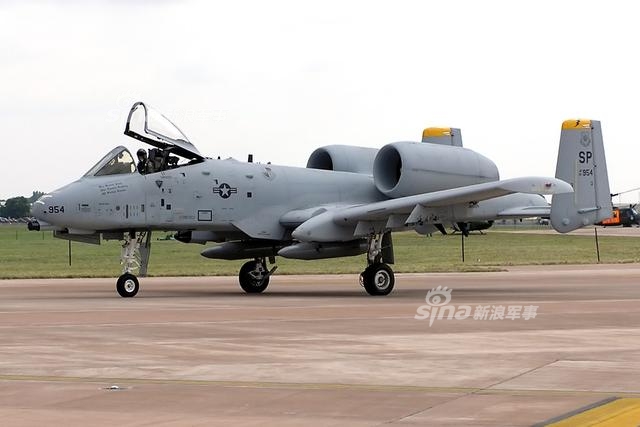 A-10攻击机真实作战，战争中的空中霸主，A-10攻击机实战展现，战争中的空中霸主