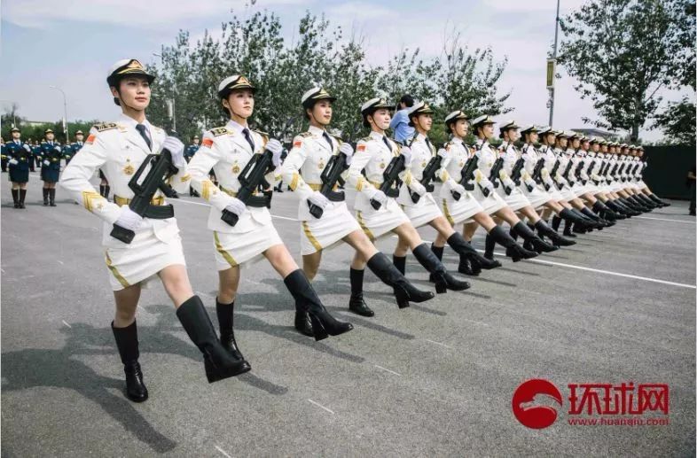 阅兵军旗手，荣耀与责任的象征，阅兵军旗手，荣耀与责任的独特象征