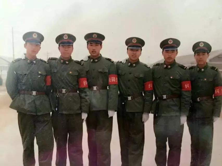 探索军人服装的多样风采，各种军人服装图片解析，军人服装的多样风采解析与图片展示