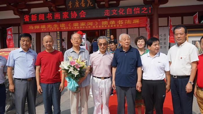 今日新闻摘抄，聚焦时事热点，探寻社会脉搏，今日新闻聚焦，时事热点与社会脉搏探寻