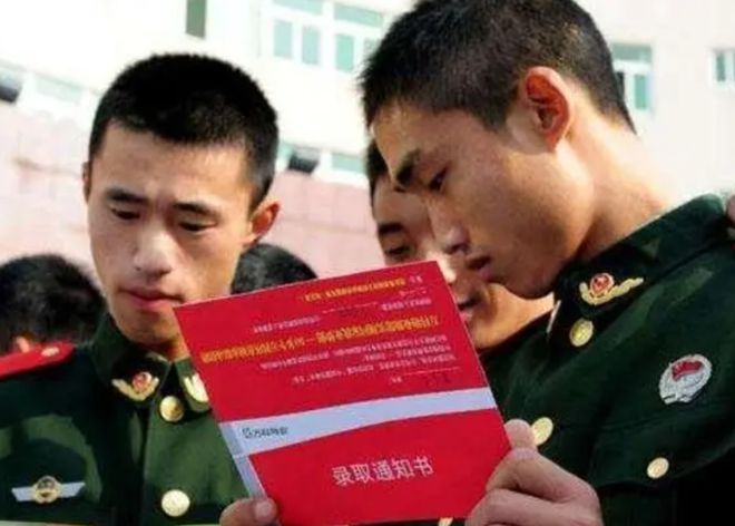 2022年新疆义务兵，新时代的英雄与使命，新时代英雄使命，2022年新疆义务兵风采