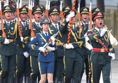 走进阅兵村,三军仪仗队的荣耀与使命,阅兵村内的荣耀与使命,三军仪仗队的辉煌瞬间