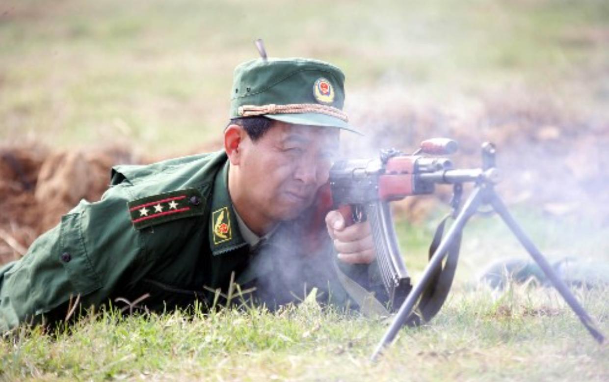 丁晓兵个人简介，丁晓兵个人简介，英雄事迹与生平概述