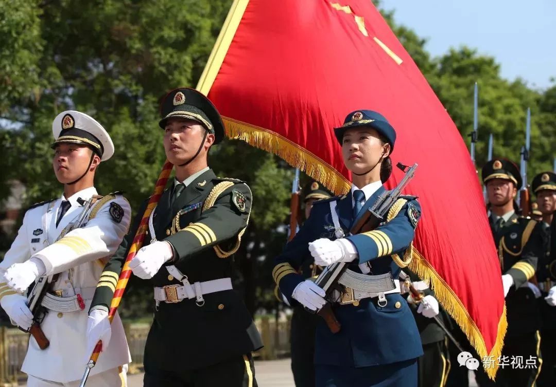 三军仪仗队指挥刀柄的设计与象征意义，三军仪仗队指挥刀柄设计详解与象征意义探究