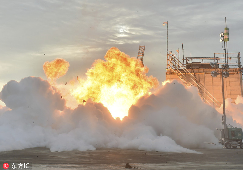 火箭发射升空爆炸，探索宇宙的惊险之旅，火箭发射升空爆炸，宇宙探索之旅的惊险瞬间